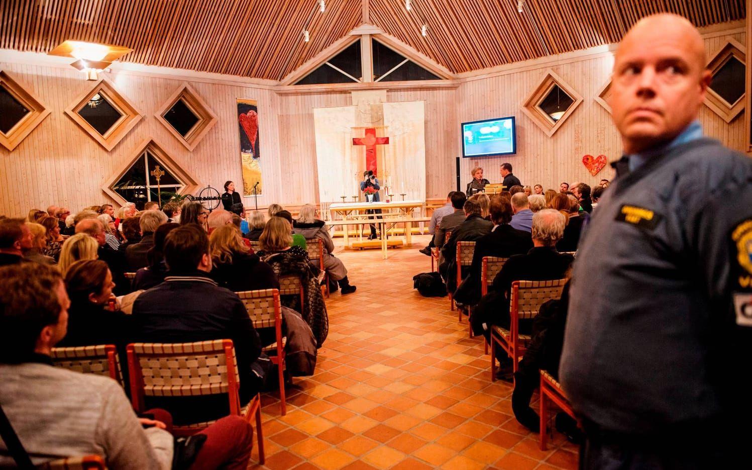Ett av kommunens första informationsmöten om planerna på temporära bostäder hölls i Billdals kyrka. BILD: JONAS LINDSTEDT