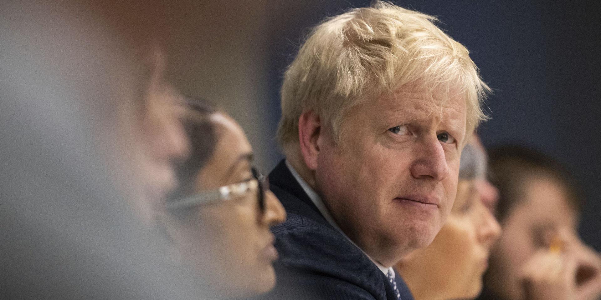Storbritanniens premiärminister Boris Johnson överger sin linje om att lämna EU 'med eller utan avtal'. 