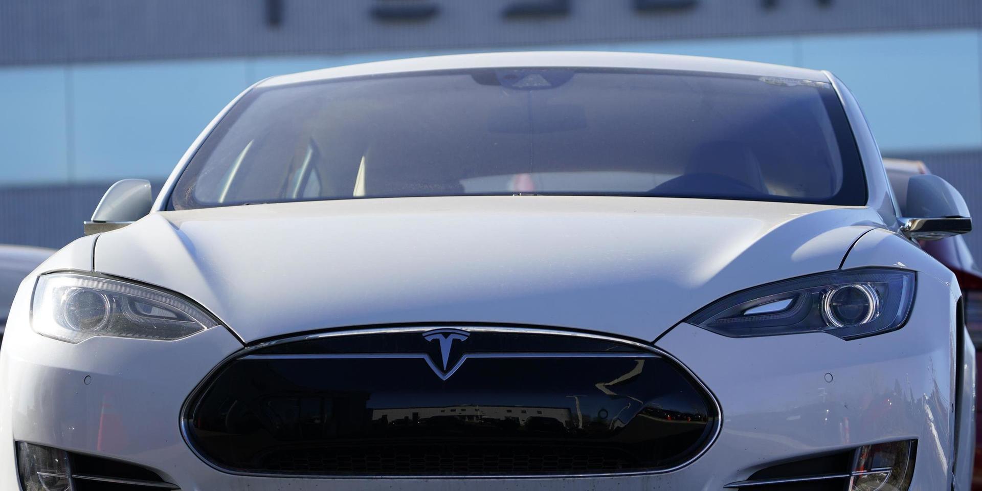 Nu måste Tesla uppdatera mjukvaran på 285 000 bilar i Kina. Arkivbild.