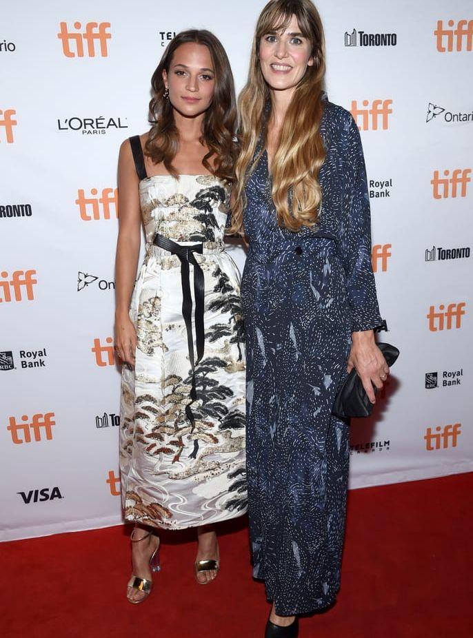 Alicia Vikander och regissören Lisa Langseth möttes första gången i filmen Till det som är vakcert från 2010. Langeths nya långfilm Euphoria, med Vikander i huvudrollen, hade premiär på Torontos filmfestival i september.