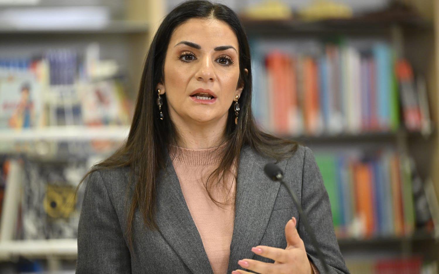 Sverige ger för första gången pengar för att rädda Ukrainas kulturarv, berättar kulturminister Parisa Liljestrand (M).