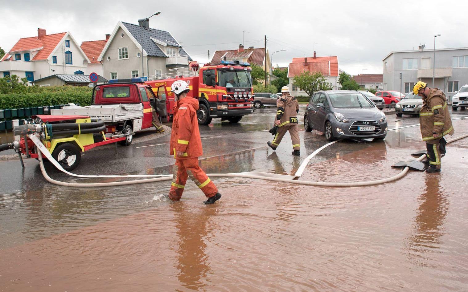 Malmön drabbad av översvämningar. Räddningstjänsten har fullt upp. Bild: Roger Lärk