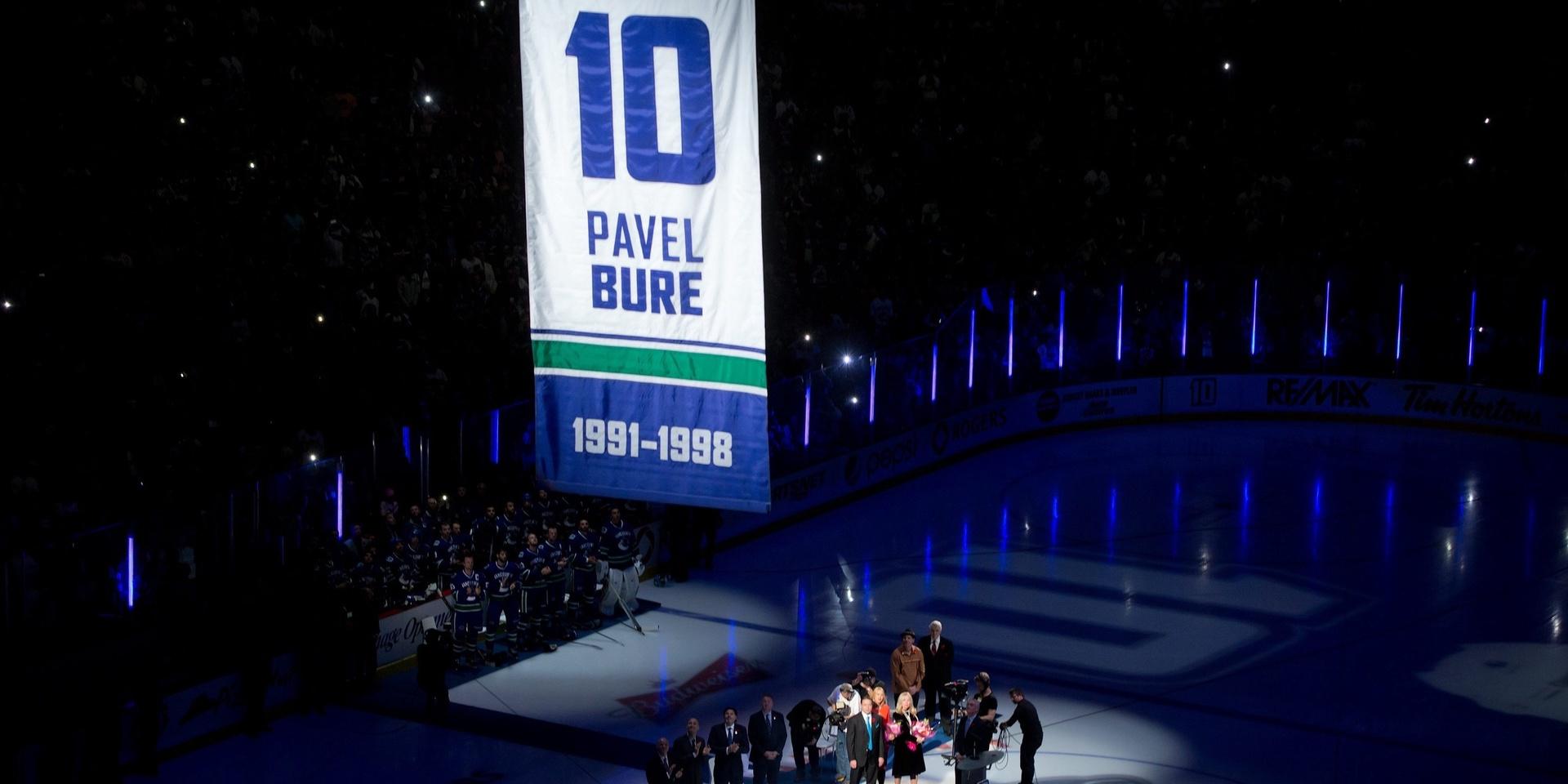 Nummer tio, Pavel Bures nummer, är odödligt i Vancouver – och på Lars Lindbergs häl. 