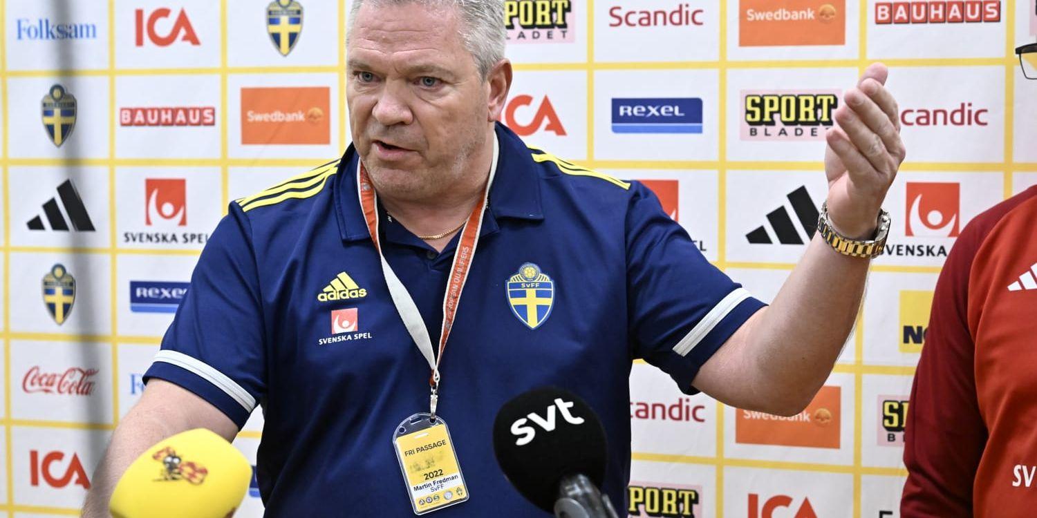 Martin Fredman, säkerhetschef på Svenska fotbollförbundet, beskriver scenerna som utspelade sig under Stockholmsderbyt som 'fruktansvärda'.