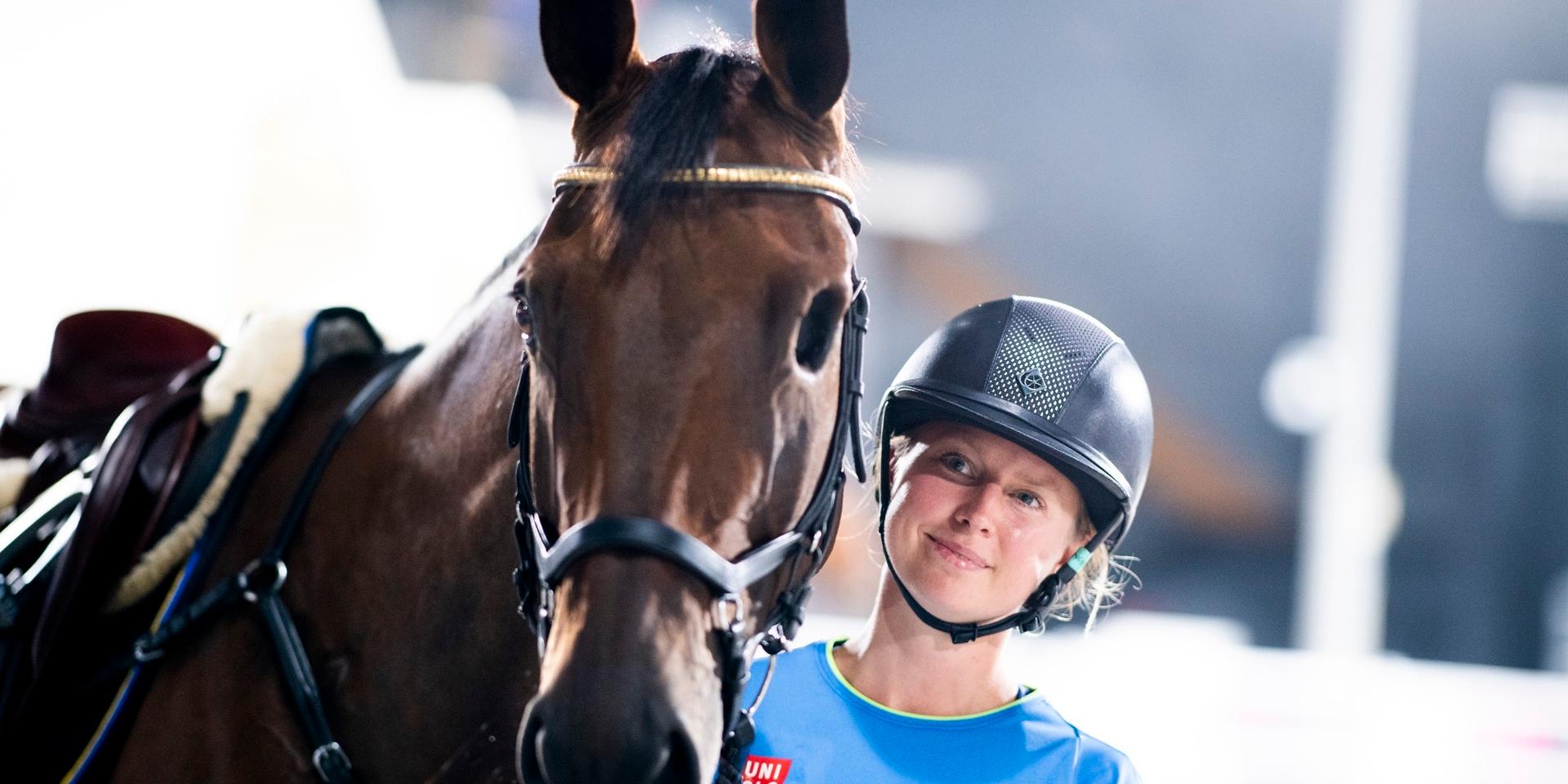 OS-debutanten Therese Viklund med hästen Viscera, som saknar vänster öga.