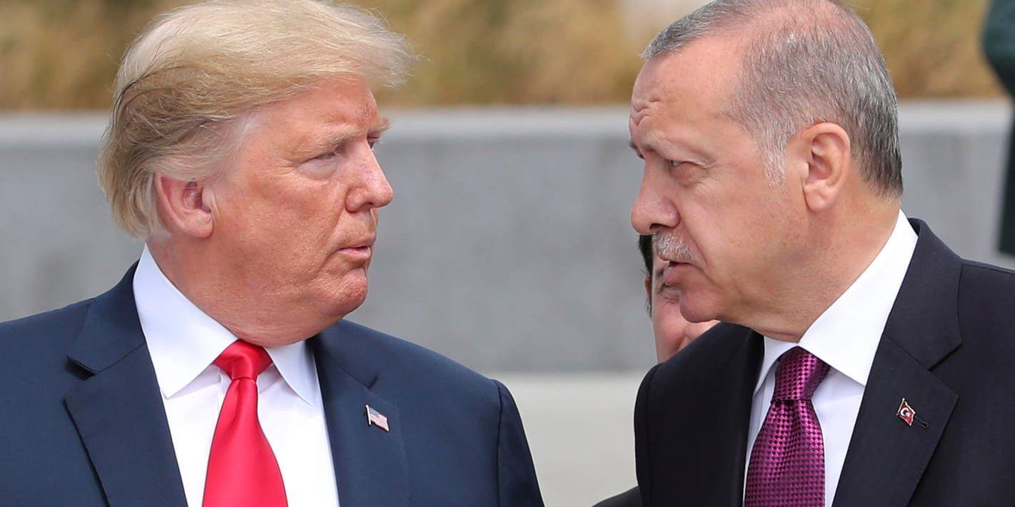 USA:s president Donald Trump (till vänster) och hans turkiske motsvarighet Recep Tayyip Erdogan. Bilden är från ett möte mellan Natoländernas ledare i Bryssel i juli.