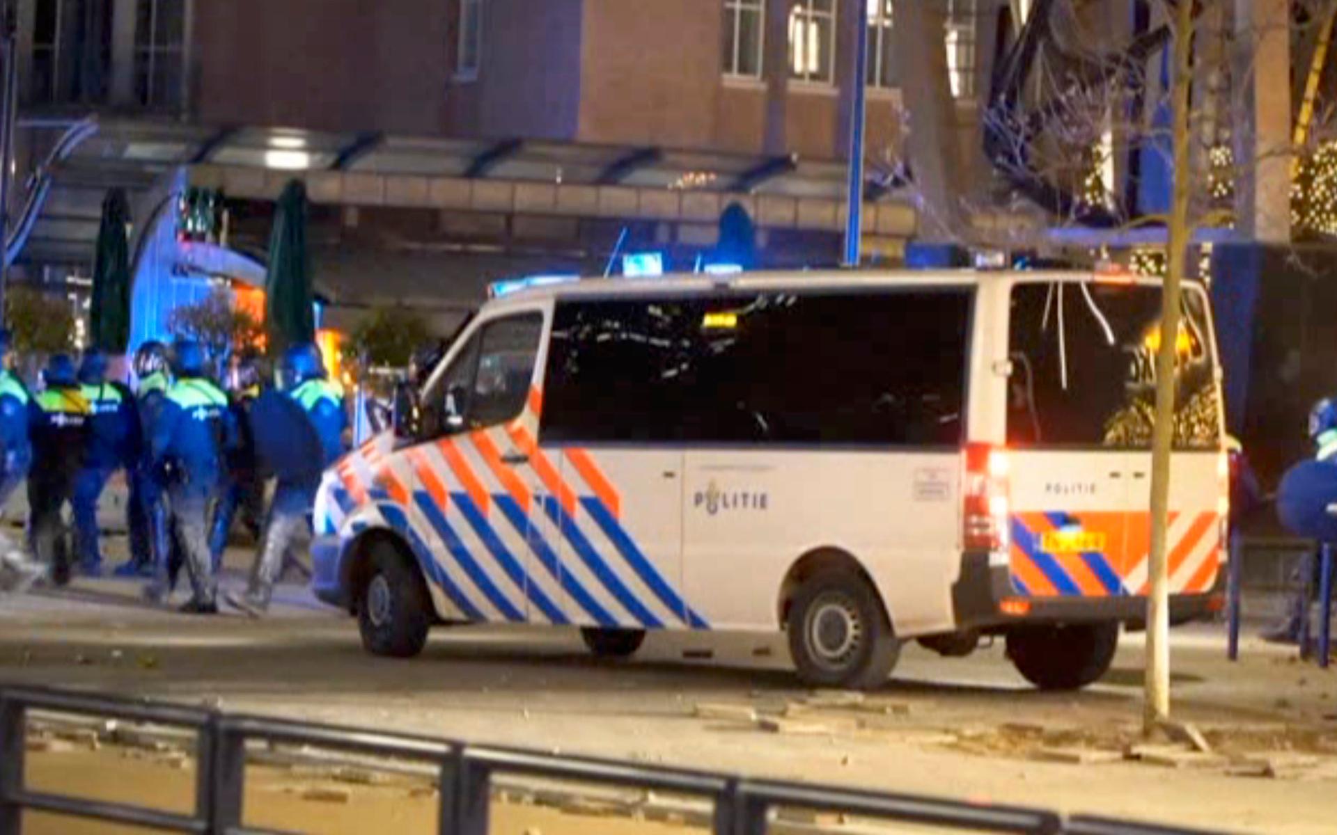 Bilden är tagen från ett videoklipp från Media TV Rotterdam via AP.