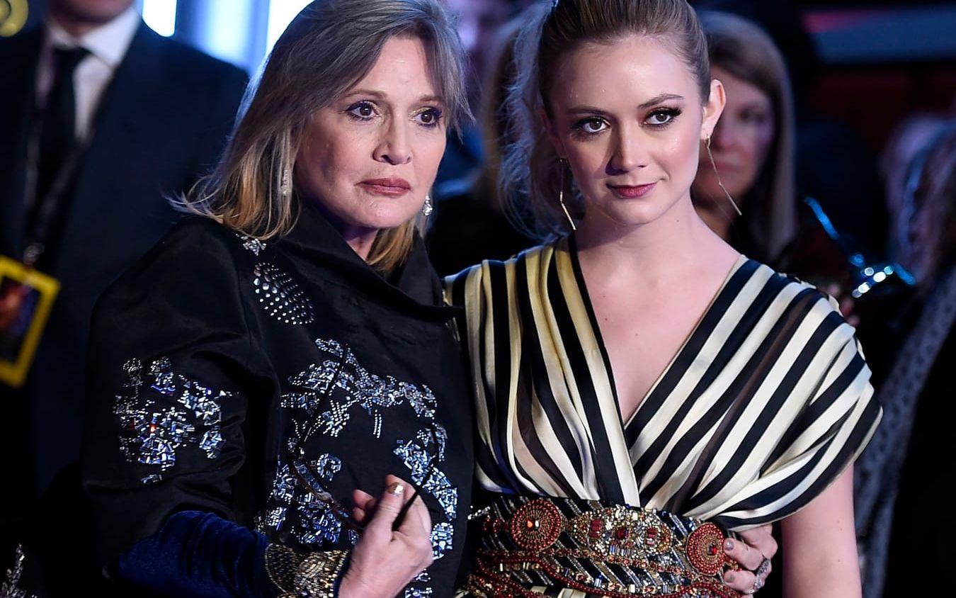 Carrie Fisher tillsammans med dottern Billie Lourd på premiären av Star Wars: The Force Awakens. Bild: Jordan Strauss