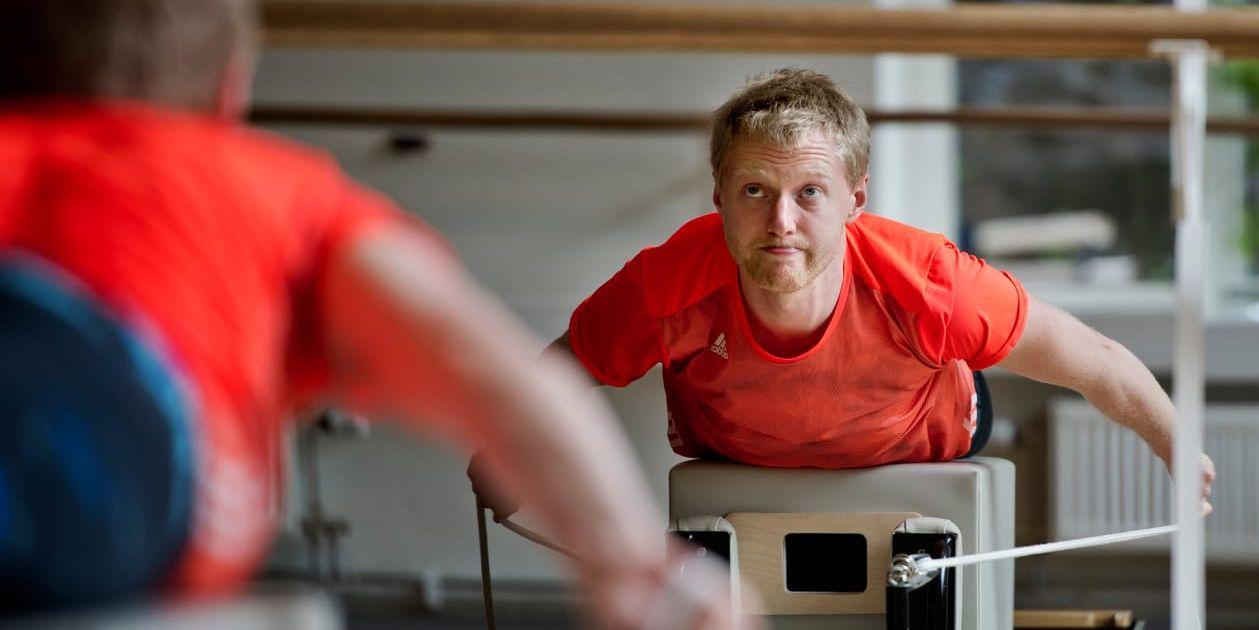 
    GP:s reporter Magnus Carlsson får slita på jobbet. Bild: Anders Hofgren
   