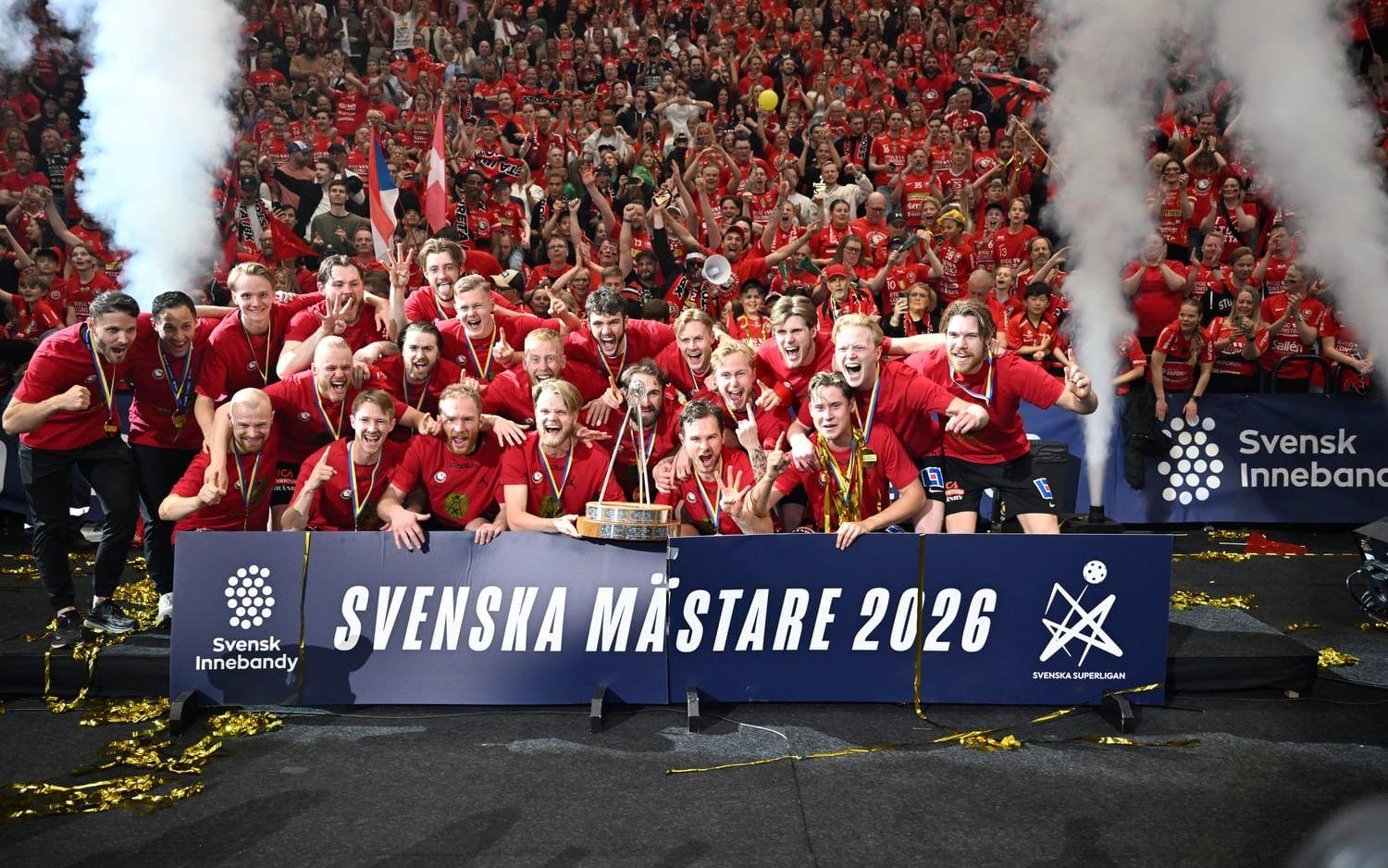 Storvreta firar sitt SM-guld efter finalseger mot Falun.