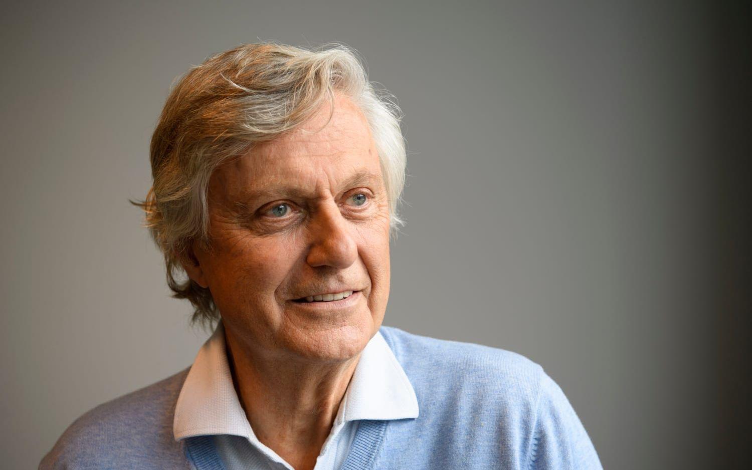 Lasse Hallström har gjort research om Hilma af Klint och blivit besatt av det ockulta. 'Jag hoppas att jag inte blir betraktad som galen', säger han.
