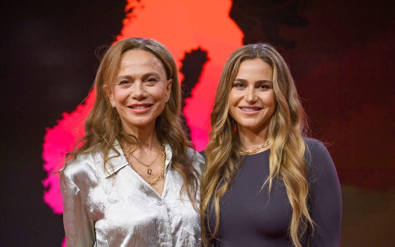 Lena Olin och dottern Tora Hallström har varit väldigt involverade i arbetet med att jobba fram rollfiguren Hilma af Klint, som de ska spela i olika åldrar av konstnärens liv.
